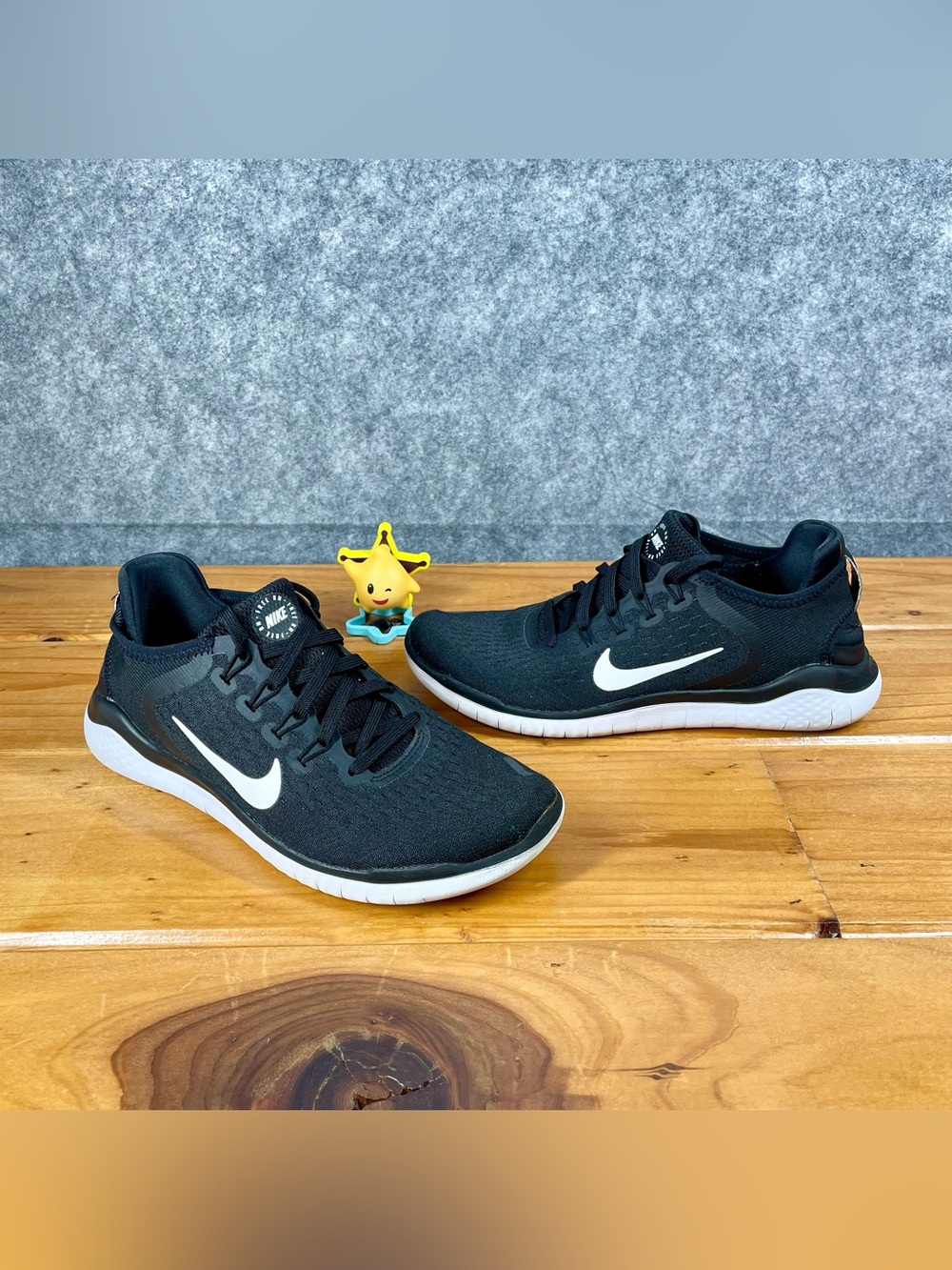 Nike Free RN 2018 Womens Size 7.5 Black White Running Shoes Sneakers 942837-001